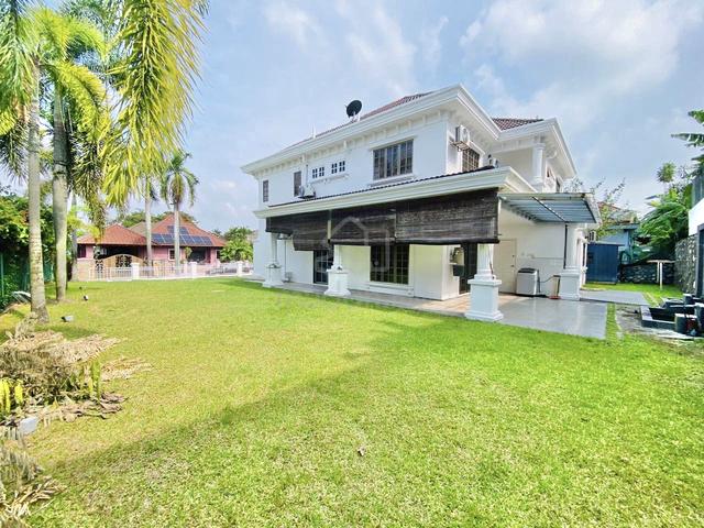 Fully Furnished Bungalow Jalan Bukit Hijau Seksyen 26 Shah Alam 1
