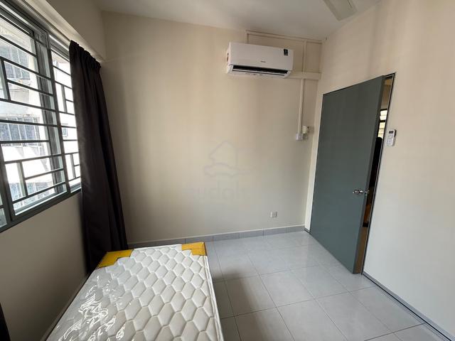 Main Place Residence New Medium Room, Have 3 Room! Connected to Mall 1