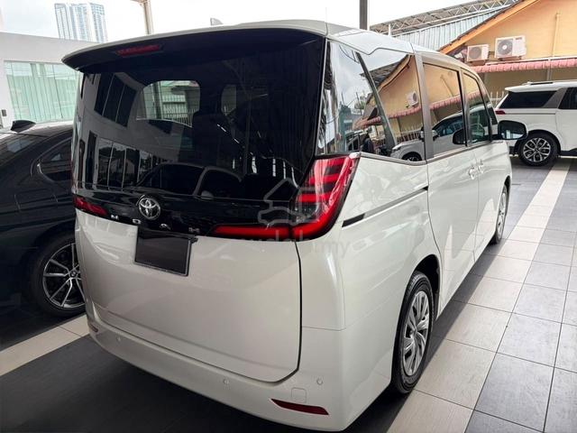 2022 Toyota NOAH 2.0 X (A) - 4