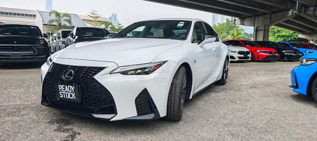 2023 Lexus IS300 2.0 F-SPORT (A)NO HIDDEN CHARGES - 3