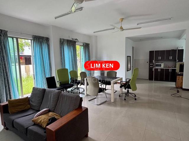 Bay Garden 3-Storey Bungalow, Queensbay Bayan Lepas (nice location) 1