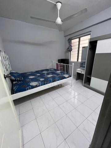 Bilik Medium Cendana Apartment Bandar Sri Permaisuri 1