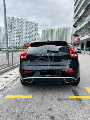 2018 Volvo V40 2.0 T4 (A) - 4