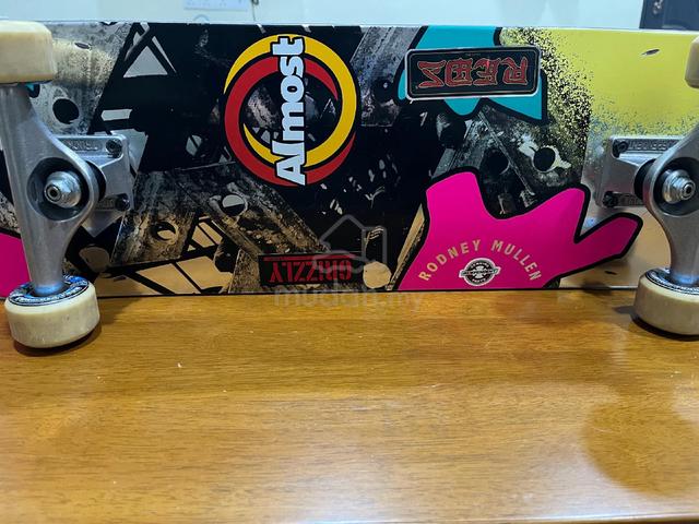 Almost mullen skateboard 8"0 complete custom  - photo 2 of 6