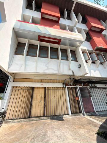 Lebuh Mcnair 4-Storey Commercial Shoplot Super Rare Building Invest ! 1