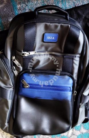 tumi backpack original