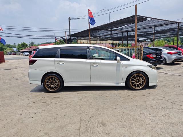 2013 Toyota WISH FULL SPEC 1.8 (AUTO) - 2