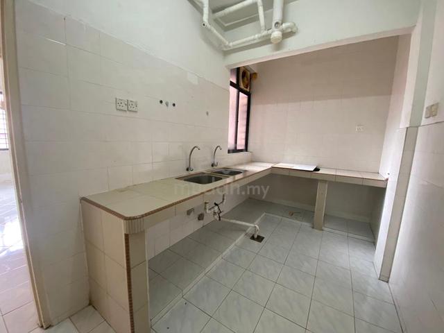Putra Impian Apartment 1