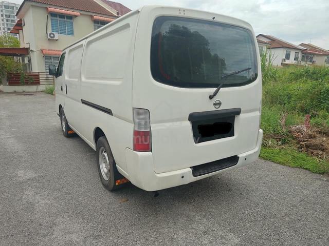 2010 2015 Nissan Urvan Panel Van - 4