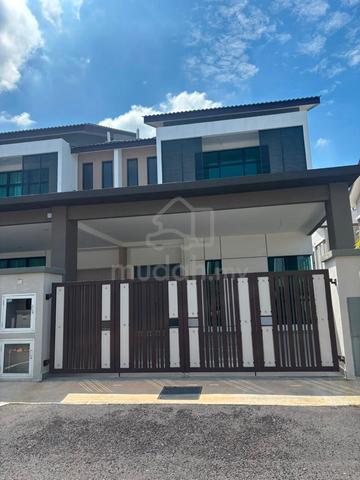 2 storey terraced house 1