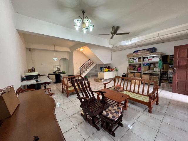Double Storey Terrace House Taman Pulai Utama 4 Bed 3 Bath Partial 1