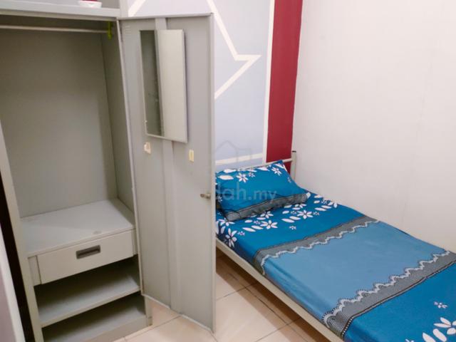 Mentari Court ✓ Room Single Muslimah| Free Wifi 2