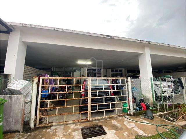 [Freehold & Fully Tiles] Rumah Teres Kg Padang Maju, Kuantan 1