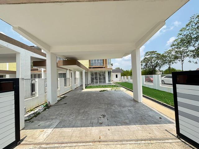 Hot Sale 🔥 End Lot Pristine 2 Timur Double Storey below MV 1