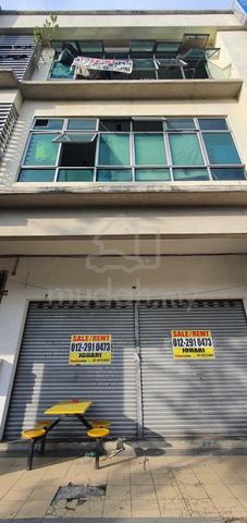GROUND FLOOR SHOP Jln Keluli Seksyen 7 Shah Alam 5
