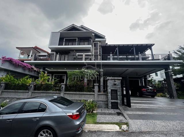 FACING SOUTH 3-Storey FREEHOLD CORNER LOT Bungalow Bukit Rahman Putra 1