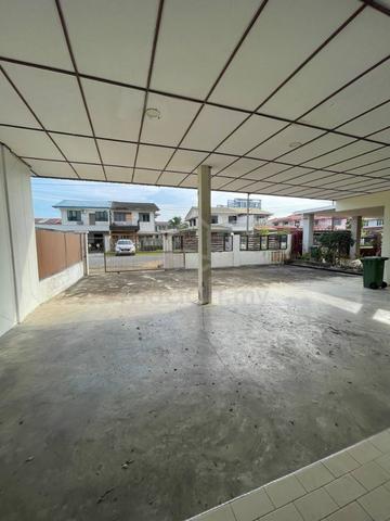 DOUBLE STOREY SEMI DETACHED HOUSE FOr RENT /BOULEVARD/KUCHING SARAWAK 1