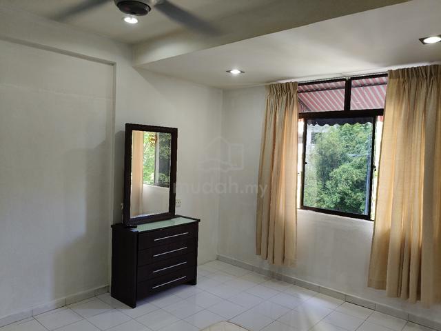 Free school, Jelutong Room for Rent 1