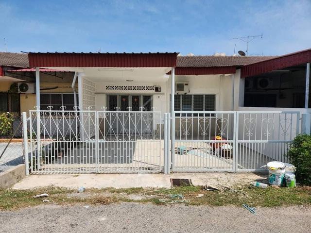 Freehold terrace house for sale in ujong pasir town area 1