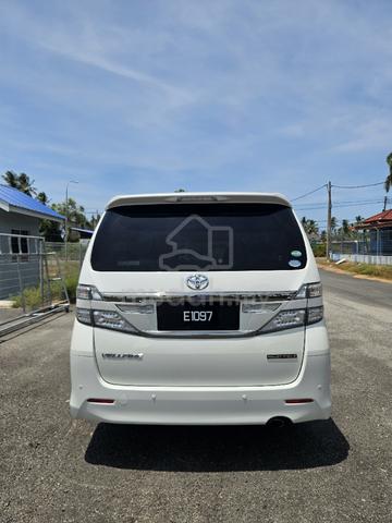 Toyota VELLFIRE 2.4 Z GOLDEN EYES ii FACELIFT - 4