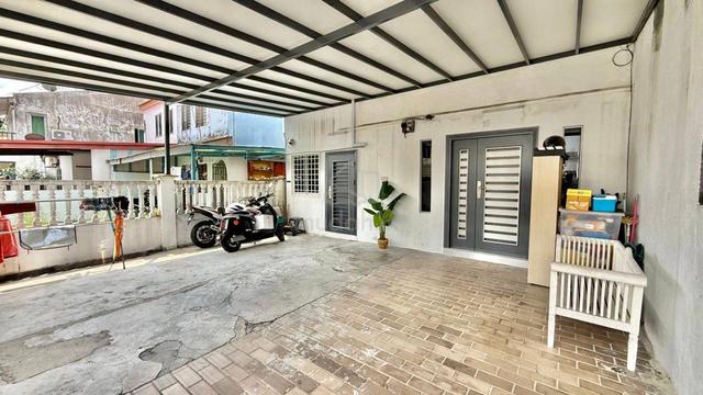 CHEAPEST‼️ RENOVATED‼️2 Storey Semi-D Cluster Seksyen 18, Shah Alam 1