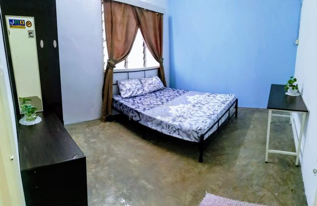 FURNISHED QUEEN Room (3 Min WALK 🚶🏽 LRT Tmn Paramount) 1