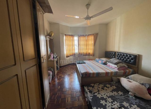 Master Bedroom at Puncak Seri Kelana 1