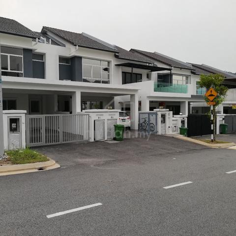 New House Taming Setia kajang Two Storey terraced house to RENT 1