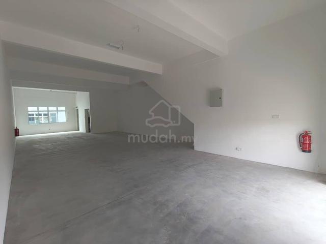 Facing Main Road‼️Mahkota @ Bandar Putra Kulai Double Storey Shoplot‼️ 1