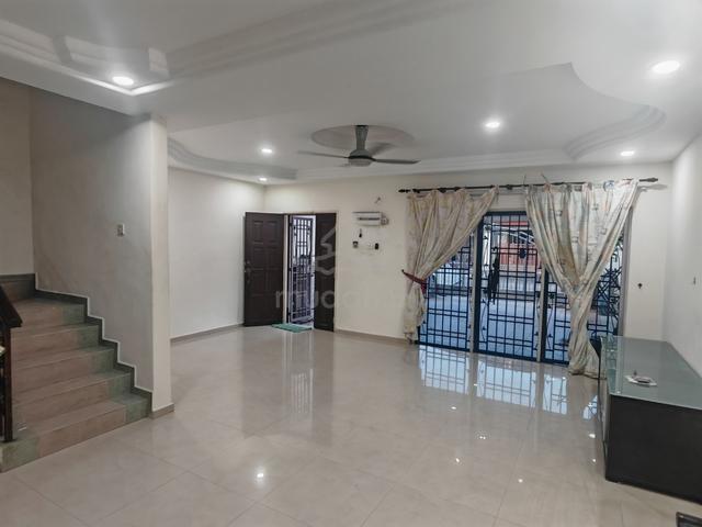 EHSAN 4 Bed 3 Bath Johor Jaya Desa Cemerlang Ulu Tiram Landed terrace 1