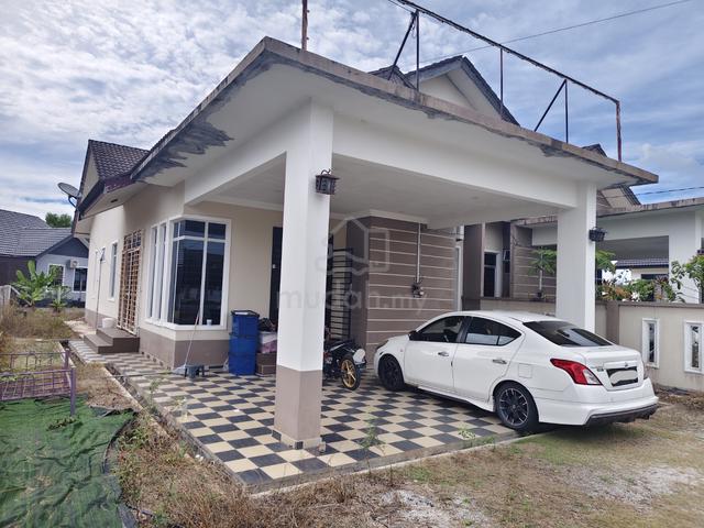 Rumah Berkembar, Kg. Padang Nenas, Kuala Nerus. 1