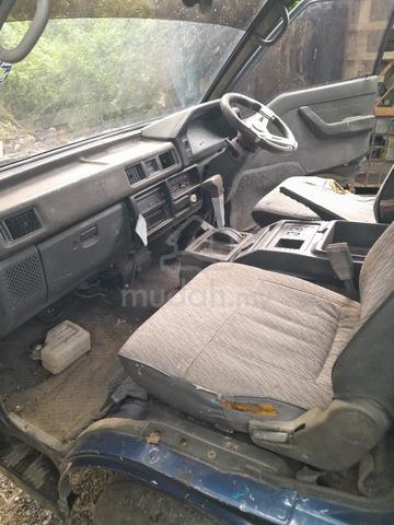 Van Mitsubishi DELICA 2.0 PO3W (A) - 2