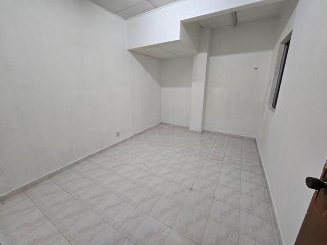 Single storey terrace taman Tuanku jaafar l, Senawang 4