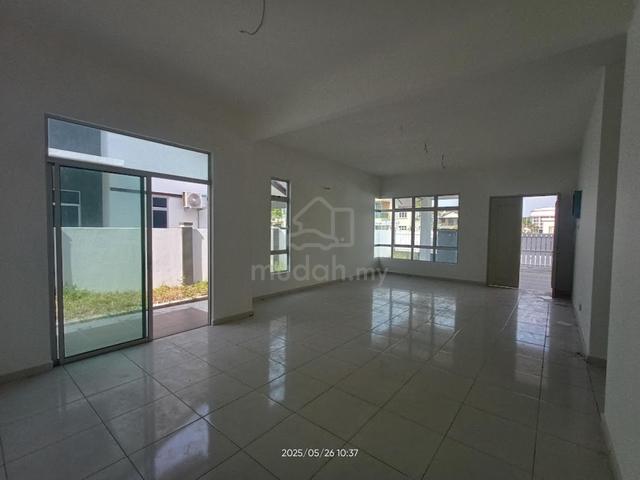 Brand new Semi D for rent at Senawang 2