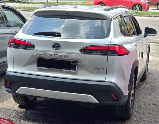 2024 Toyota COROLLA CROSS 1.8 HYBRID UNDER WARANTY - 4