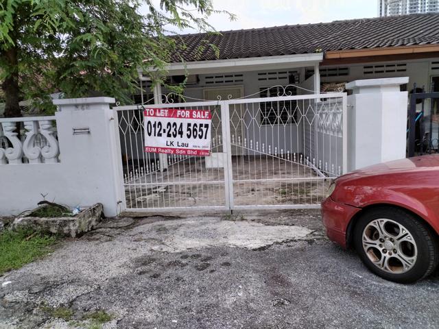 Taman Salak Selatan/Salak South Garden, Kuala Lumpur 1
