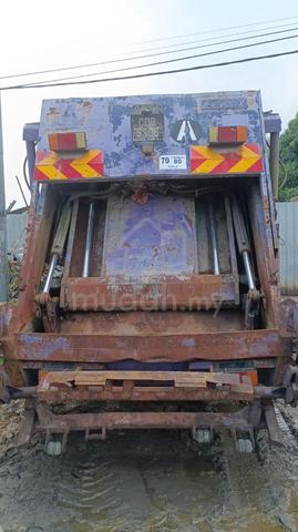 Lori Sampah / Garbage Truck - photo 5 of 5
