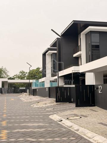 Gated & Guarded 3-storey Semi-d Kolombong 4,500 Sqft Move-in Ready 1