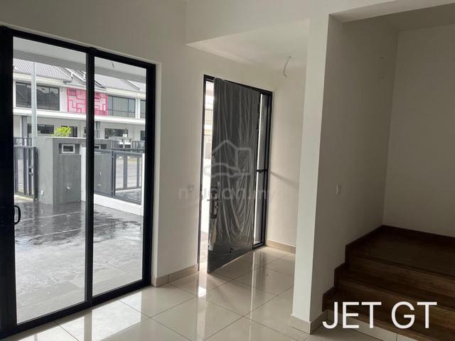 Double Storey @ Bandar Bukit Raja (Lumira) Aircond and Kitchen Cabinet 1
