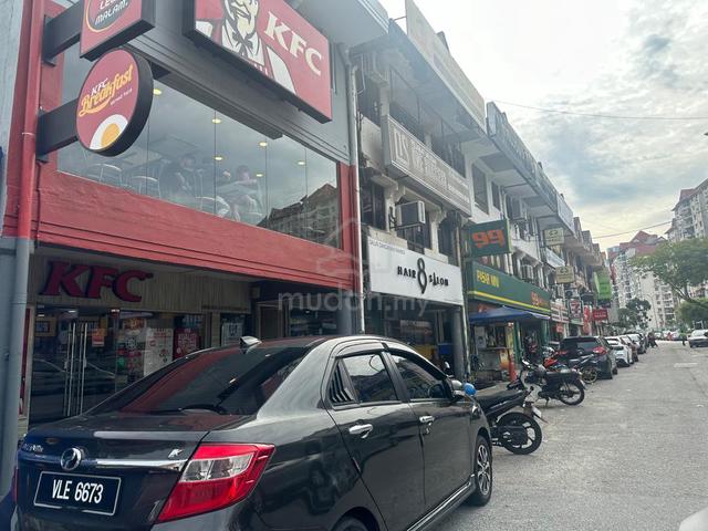 Genting Klang Office Surround by 99marts and Banks 1