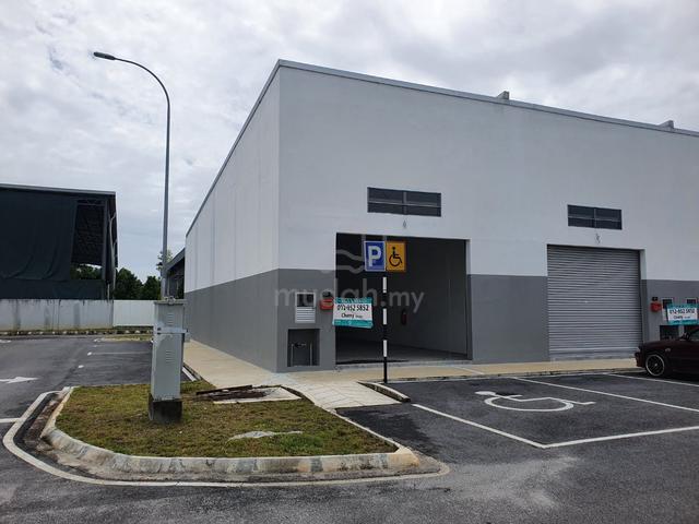 End Lot Single Terrace Storey  Factory for Rent 1