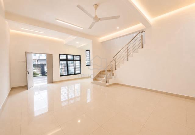 FREEHOLD 2 Tingkat Teres Taman Mengkibol Kluang 1