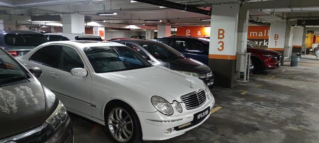 Mercedes Benz E200 AVANTGARDE (CBU) 1.8 (A) - 4
