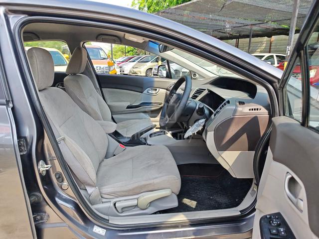 2014 Honda CIVIC FB 1.8 (AUTO) - 4