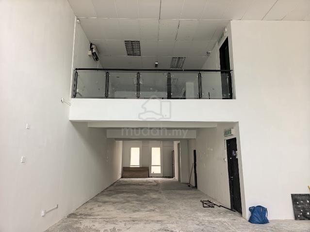 For Rent: High-Ceiling 1.5 Storey @ The Strand, Kota Damansara 1