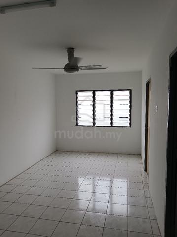 Teratai Apartment (Taman Bunga Raya) 1