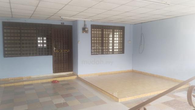 Rumah untuk Di Sewa Di Taman Kamunting Bakti 1