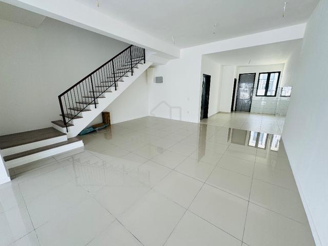 Brand NEW, Facing South, NADIRA 1 & 2, Bandar Bukit Raja, Klang 3