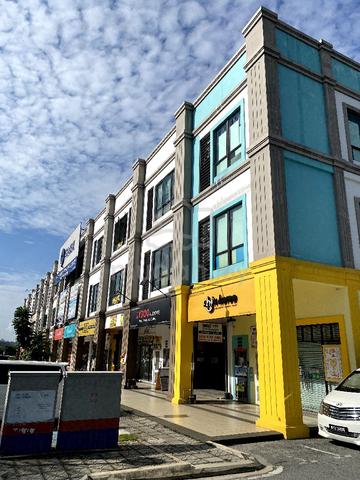 Alam Damai circle shop Cheras  1