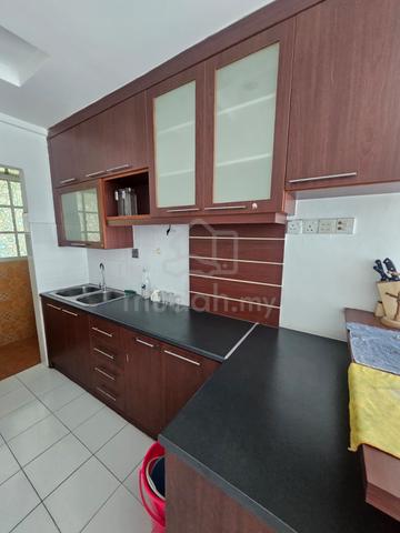 University Place (Plaza Ivory) 1